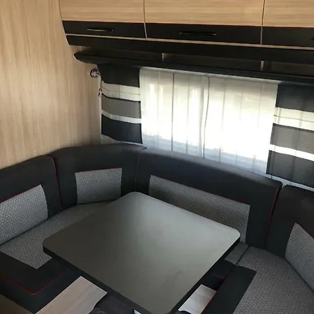 Caravana Hobby 545 Kmf